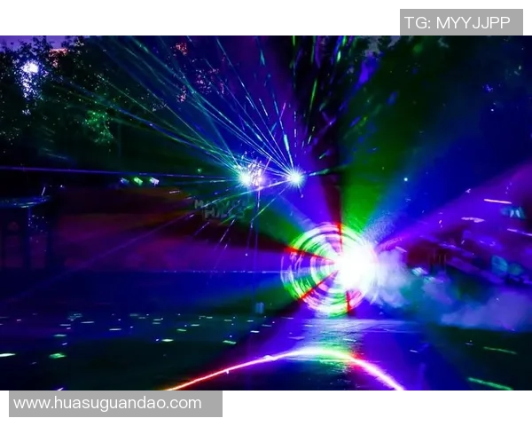 足球星球灯饰绚丽彩绘图案展现梦幻光影与运动激情